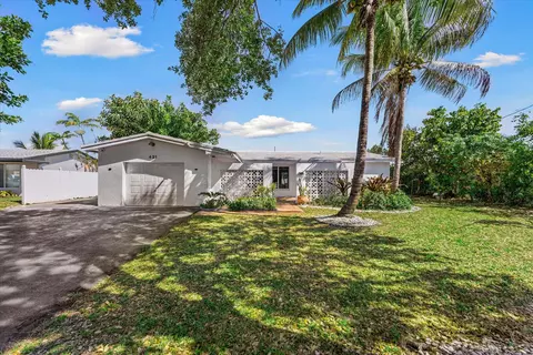 421 SW 18th St, Pompano Beach, FL 33060