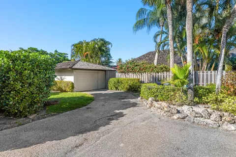 11868 Pebblewood Dr, Wellington, FL 33414