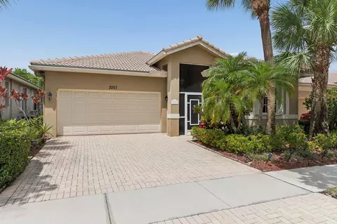 2257 Egret Cove Dr, West Palm Beach, FL 33411