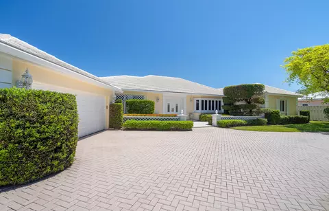 57 Cayuga Rd, Sea Ranch Lakes, FL 33308