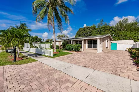 4241 NE 1st Ter, Pompano Beach, FL 33064