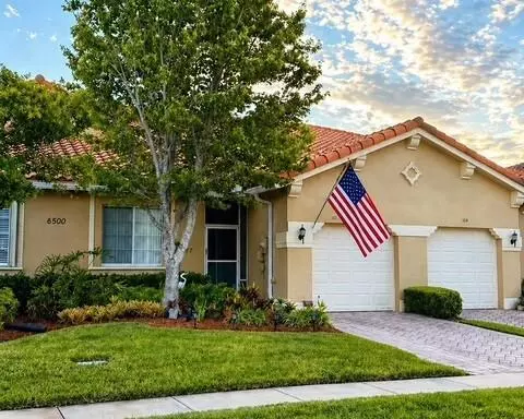 6500 Oxford Cir #103, Vero Beach, FL 32966