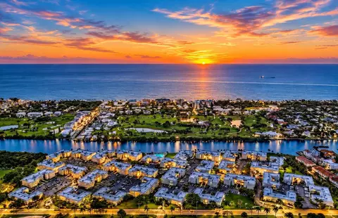 12 Colonial Club Dr #305, Boynton Beach, FL 33435