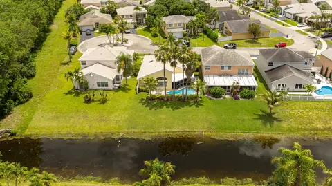 5535 NW 54th Cir, Coconut Creek, FL 33073