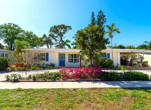 323 Pinewood St, Lantana, FL 33462