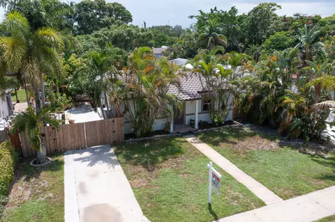 820 SW 18th Ct, Fort Lauderdale, FL 33315