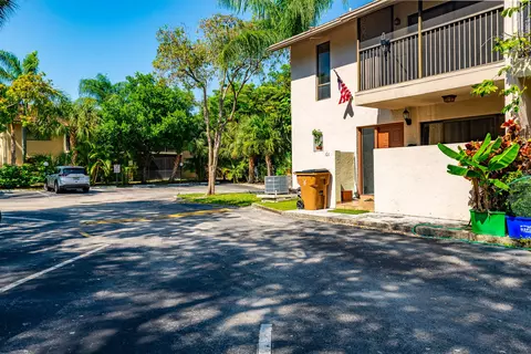 740 SE 1st Way #101, Deerfield Beach, FL 33441