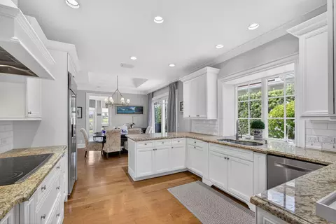 Kitchen - 113 Terrapin Trl, Jupiter, FL 33458 photo 4 of 4