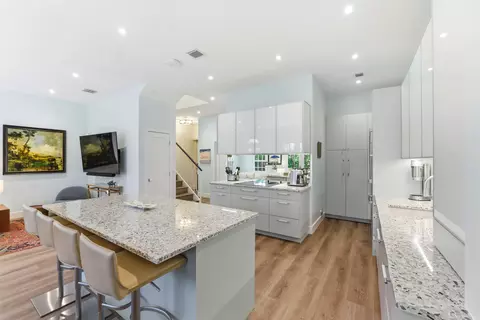 2628 NE 9th Ave #2, Wilton Manors, FL 33334