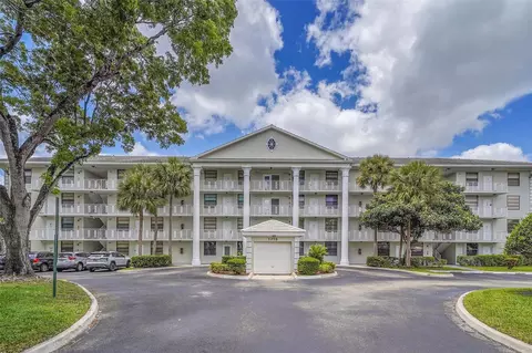 1713 Whitehall Dr #103, Davie, FL 33324