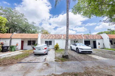 783 NE 127th St, North Miami, FL 33161