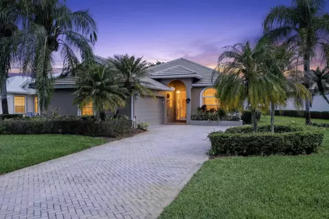 9434 Poinciana Ct, Fort Pierce, FL 34951