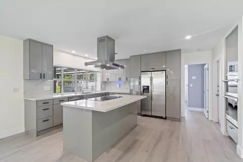 7521 SW 1st St, Plantation, FL 33317