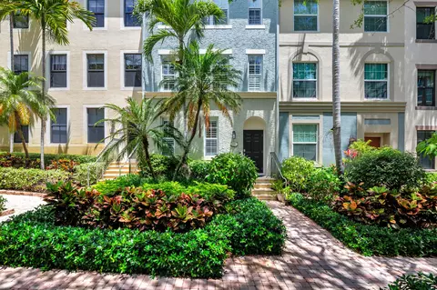 670 Fern St, West Palm Beach, FL 33401