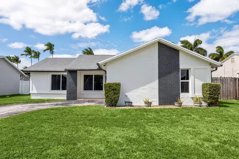 11831 NW 38th Pl, Sunrise, FL 33323