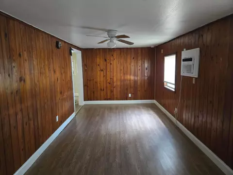 Living - 408 NW 10th Ave, Okeechobee, FL 34974 photo 3 of 4