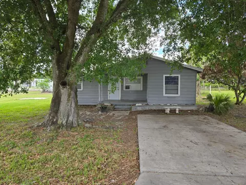 Exterior - 408 NW 10th Ave, Okeechobee, FL 34974 photo 2 of 14