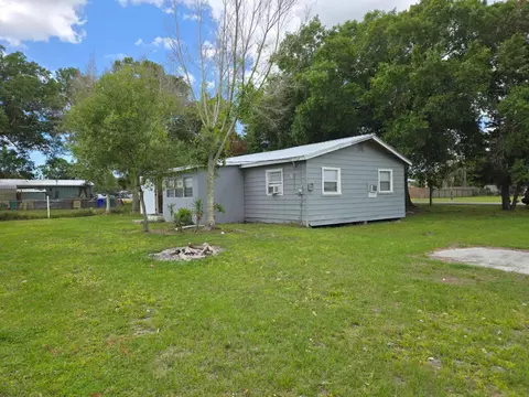 Exterior - 408 NW 10th Ave, Okeechobee, FL 34974 photo 6 of 14