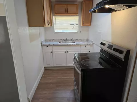Kitchen - 408 NW 10th Ave, Okeechobee, FL 34974 photo 2 of 2