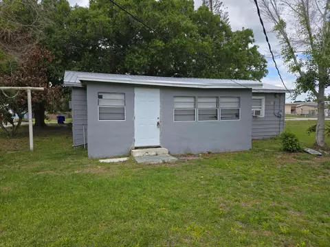 Exterior - 408 NW 10th Ave, Okeechobee, FL 34974 photo 7 of 14