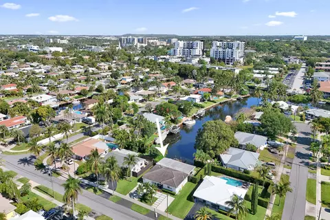 View/Area - 381 SE 3rd St, Pompano Beach, FL 33060 photo 3 of 5