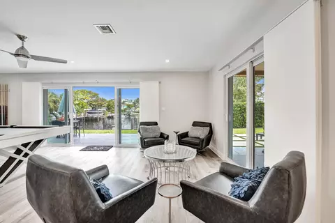 Living - 381 SE 3rd St, Pompano Beach, FL 33060 photo 4 of 5