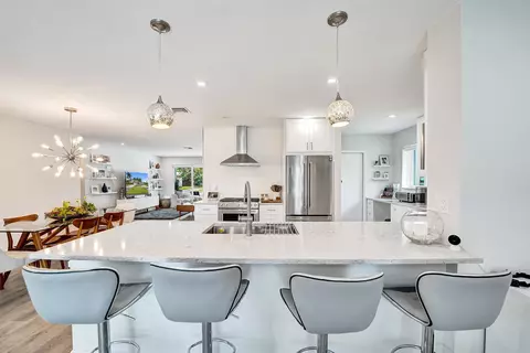 Kitchen - 381 SE 3rd St, Pompano Beach, FL 33060 photo 6 of 6