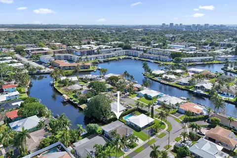 View/Area - 381 SE 3rd St, Pompano Beach, FL 33060 photo 2 of 5