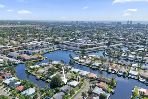 View/Area - 381 SE 3rd St, Pompano Beach, FL 33060 photo 4 of 5