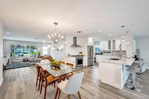 Dining - 381 SE 3rd St, Pompano Beach, FL 33060 photo 2 of 2
