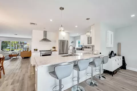 Kitchen - 381 SE 3rd St, Pompano Beach, FL 33060 photo 4 of 6