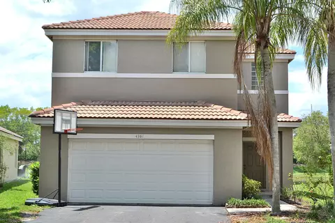 4361 Dogwood Cir, Weston, FL 33331