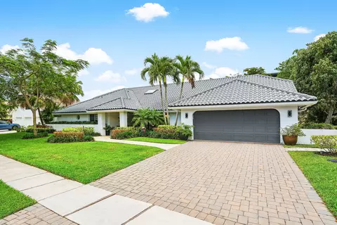 3030 Canterbury Dr, Boca Raton, FL 33434