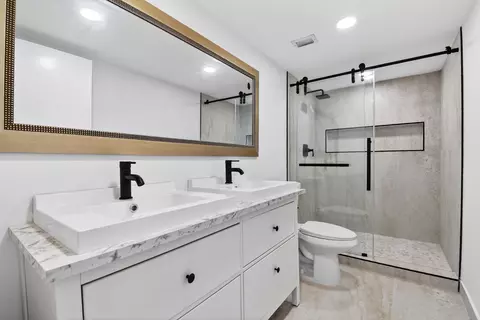 6866 Huntington Ln #707, Delray Beach, FL 33446