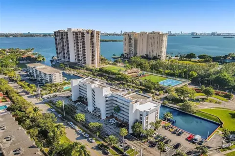 1650 NE 115th St #208, Miami, FL 33181