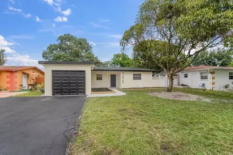 3429 E Shore Rd, Miramar, FL 33023