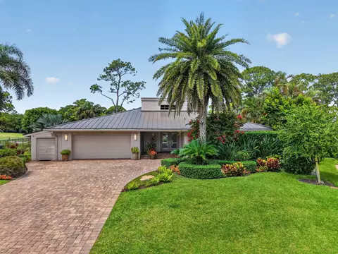 706 Foxpointe Cir, Delray Beach, FL 33445