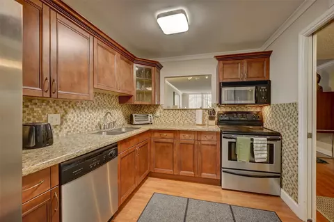 823 Cypress Blvd #201, Pompano Beach, FL 33069