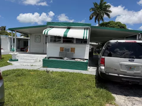 1670 SW 85th Ave, Davie, FL 33324