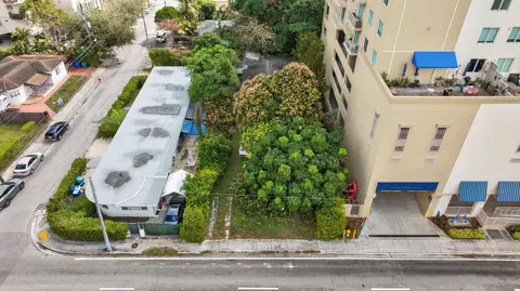 975 SW 37th Ave, Miami, FL 33135