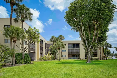 5160 Las Verdes Cir #117, Delray Beach, FL 33484