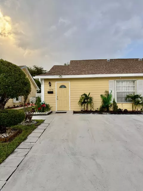 1570 Royal Forest Ct, West Palm Beach, FL 33406