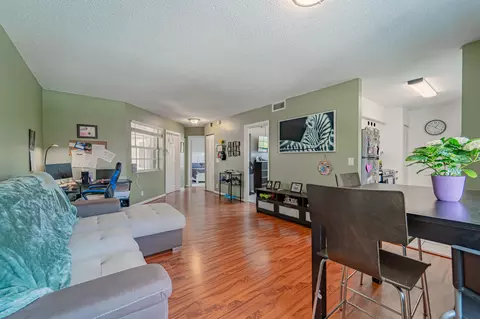 433 SW 86th Ave #208, Pembroke Pines, FL 33025