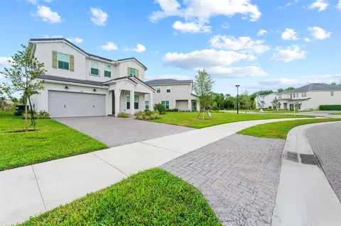 Exterior - 121 SE Rocky Ter, Stuart, FL 34997 photo 2 of 8