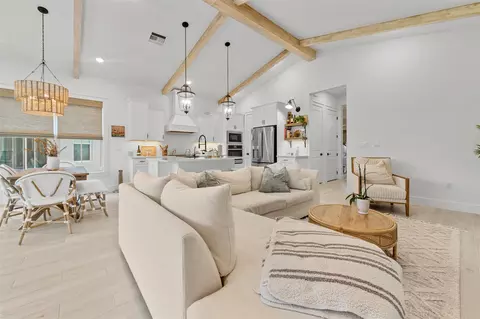 Living - 121 SE Rocky Ter, Stuart, FL 34997 photo 4 of 6