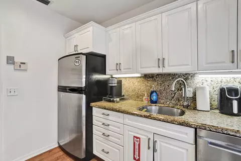 530 NE 11th Ave, Fort Lauderdale, FL 33301