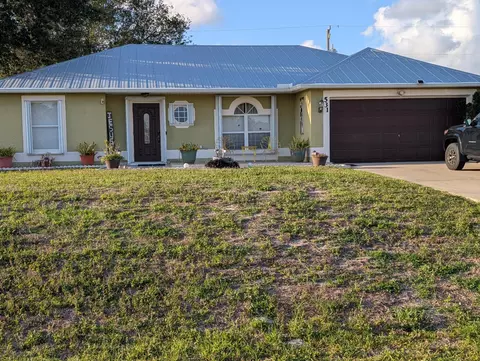 531 SW Bradshaw Cir, Port Saint Lucie, FL 34953
