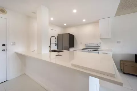900 NE 18th Ave #408, Fort Lauderdale, FL 33304