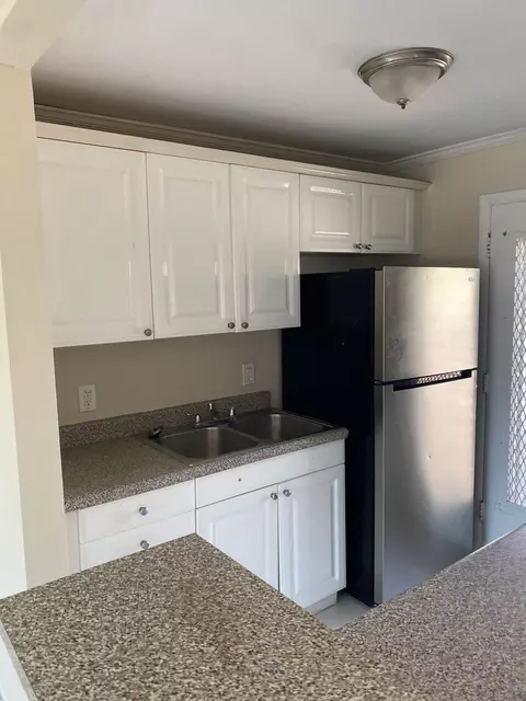 1450 E Sample Rd #211, Pompano Beach, FL 33064