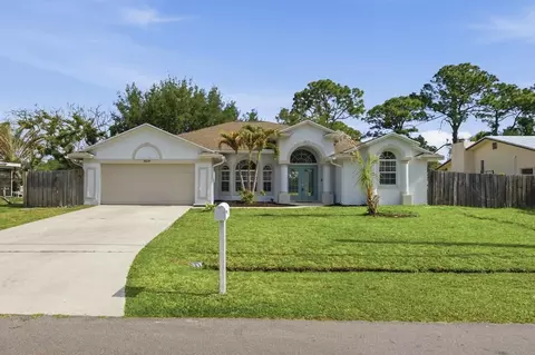 809 SE Lansdowne Ave, Port Saint Lucie, FL 34983
